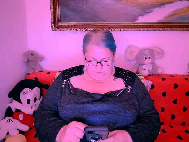MarryBigBoobs1 webcam