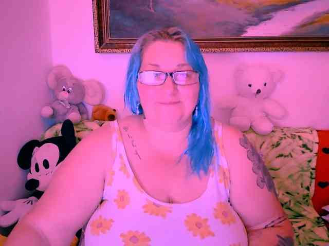 MarryBigBoobs1 webcam