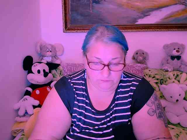 MarryBigBoobs1 webcam