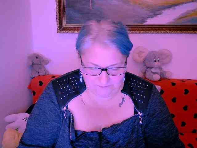 MarryBigBoobs1 webcam