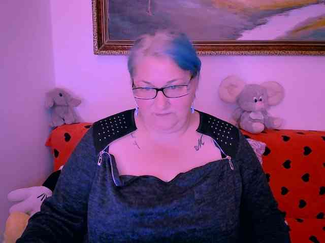 MarryBigBoobs1 webcam