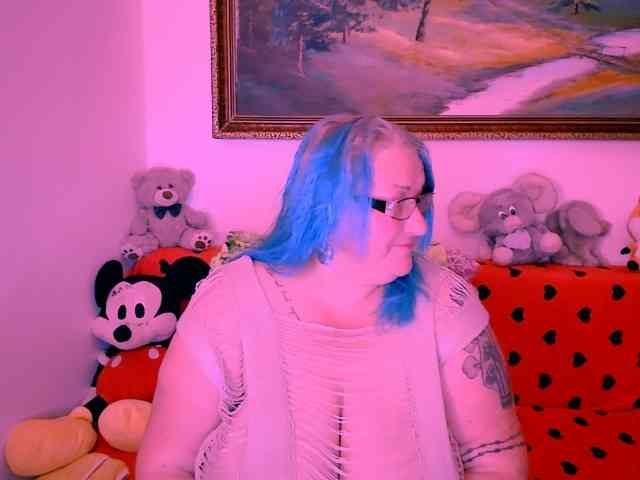 MarryBigBoobs1 webcam