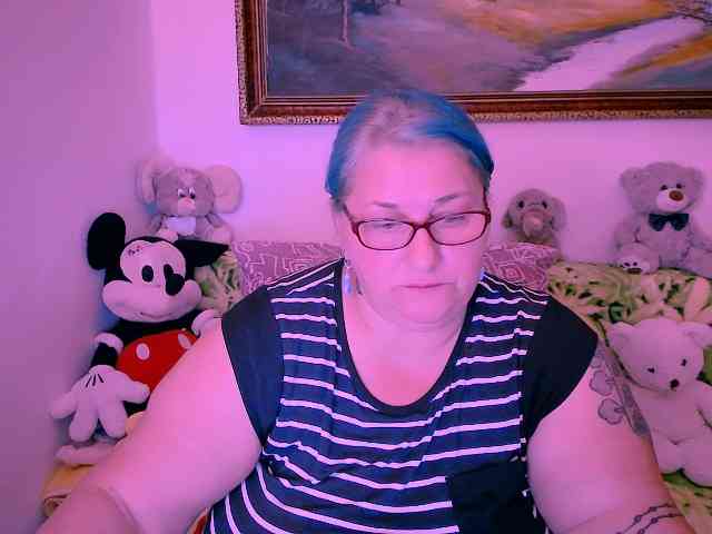 MarryBigBoobs1 webcam