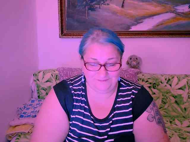 MarryBigBoobs1 webcam