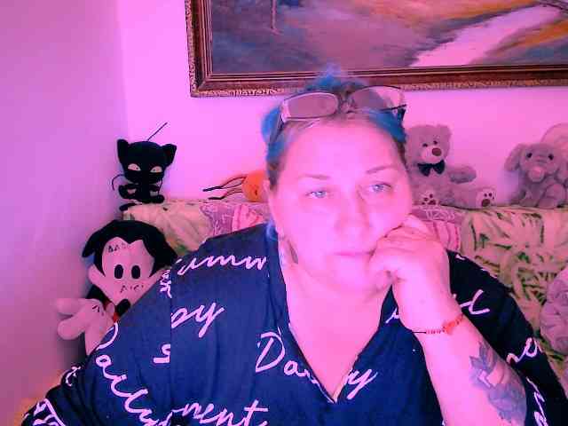MarryBigBoobs1 webcam
