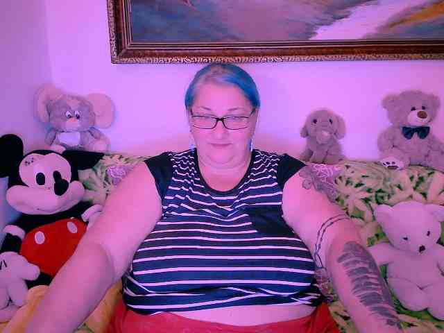 MarryBigBoobs1 webcam