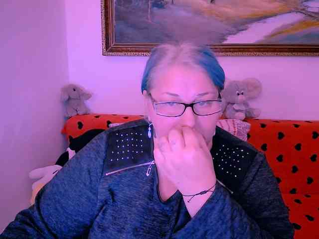 MarryBigBoobs1 webcam