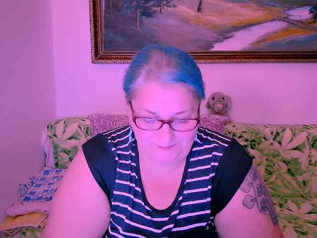 MarryBigBoobs1 webcam