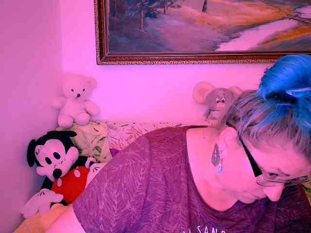MarryBigBoobs1 webcam