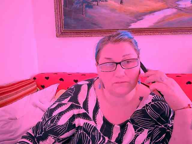 MarryBigBoobs1 webcam