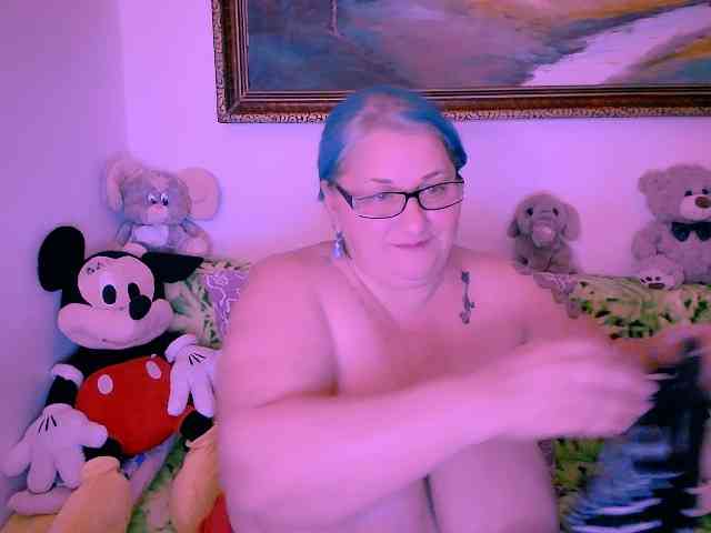 MarryBigBoobs1 webcam