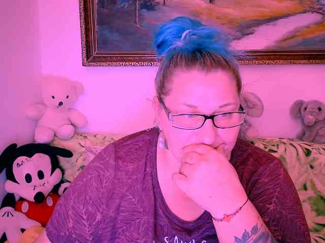 MarryBigBoobs1 webcam
