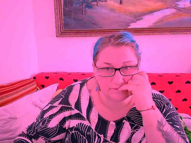 MarryBigBoobs1 webcam