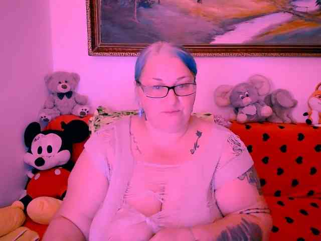 MarryBigBoobs1 webcam