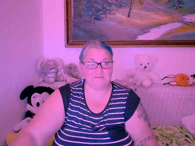 MarryBigBoobs1 webcam