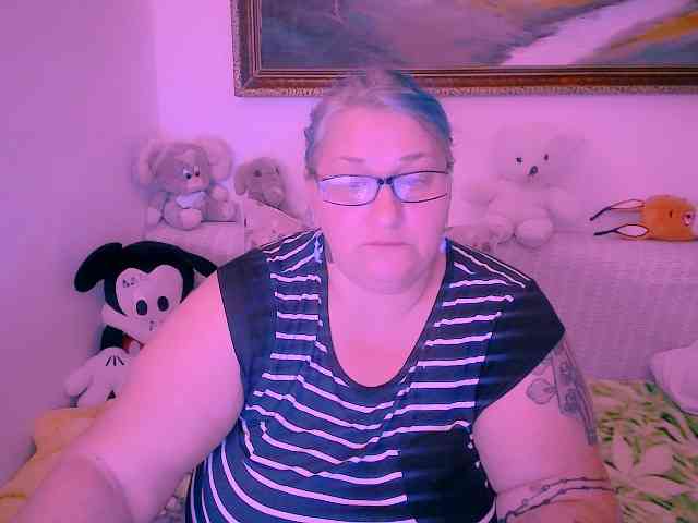 MarryBigBoobs1 webcam