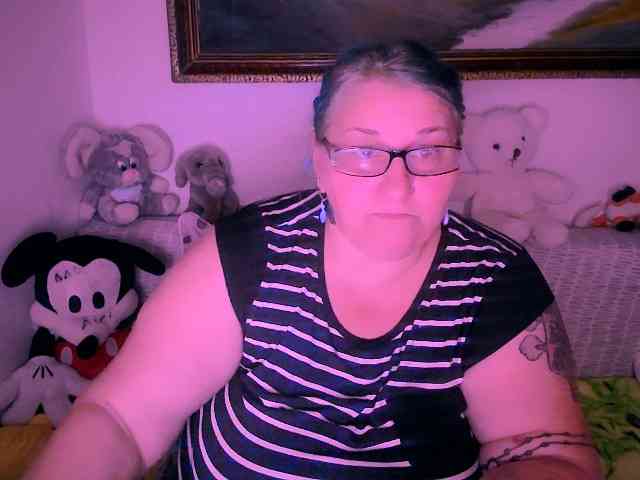 MarryBigBoobs1 webcam