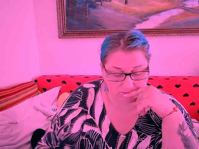 MarryBigBoobs1 webcam