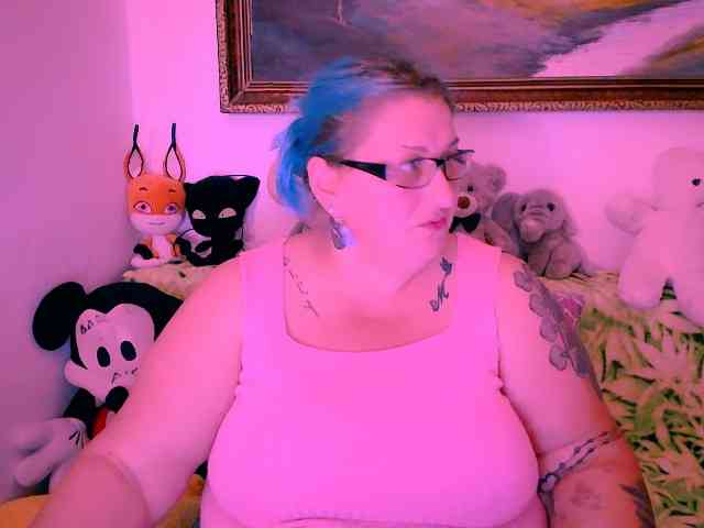 MarryBigBoobs1 webcam