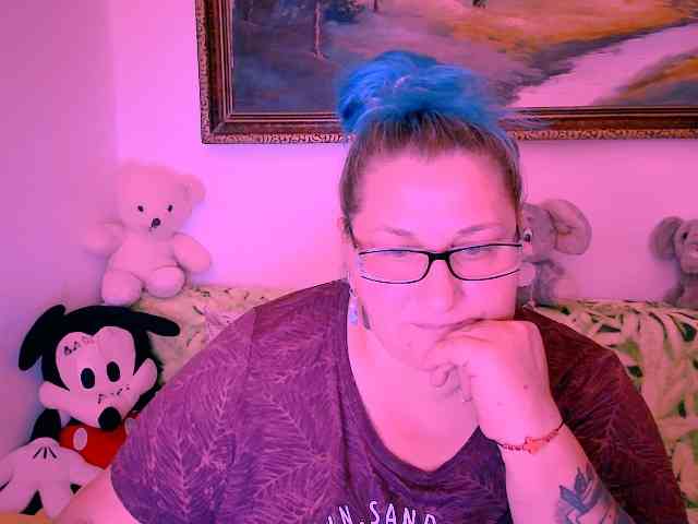 MarryBigBoobs1 webcam