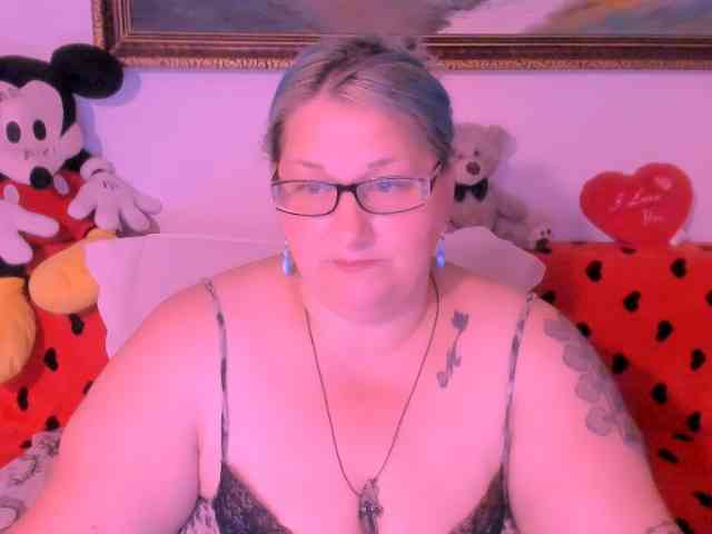 Marryaxx webcam