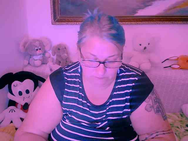 MarryBigBoobs1 webcam