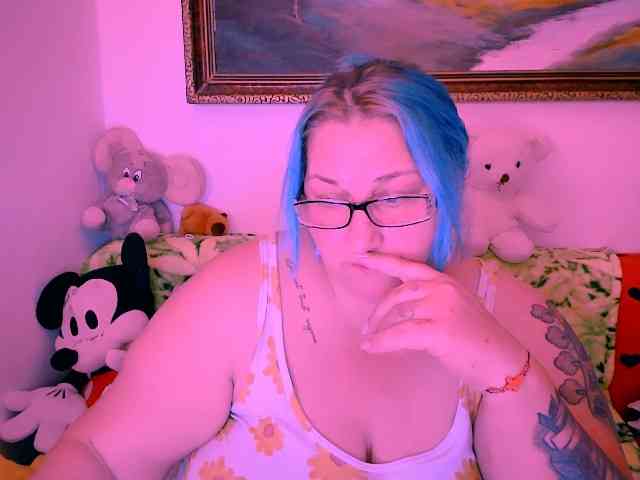 MarryBigBoobs1 webcam