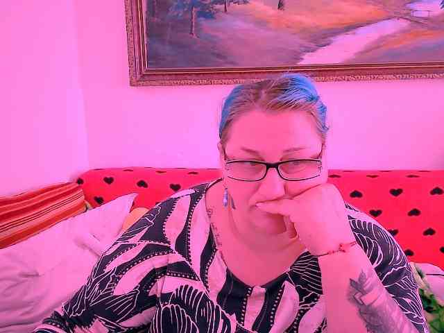 MarryBigBoobs1 webcam