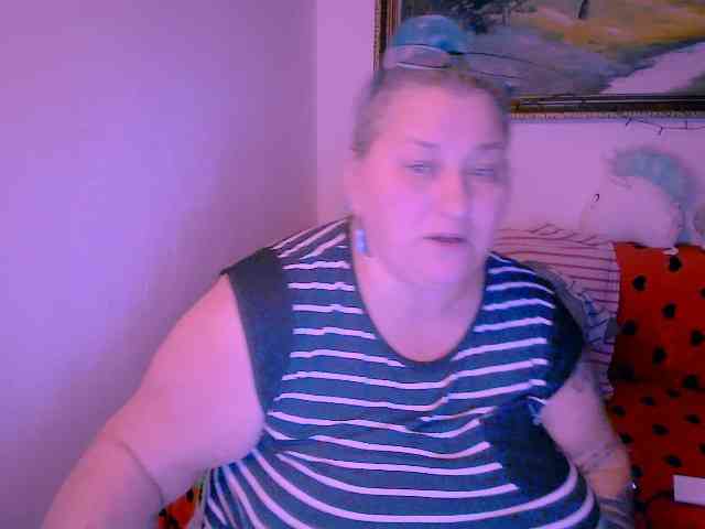 MarryBigBoobs1 webcam