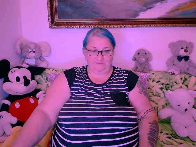 MarryBigBoobs1 webcam