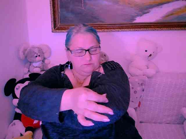 MarryBigBoobs1 webcam