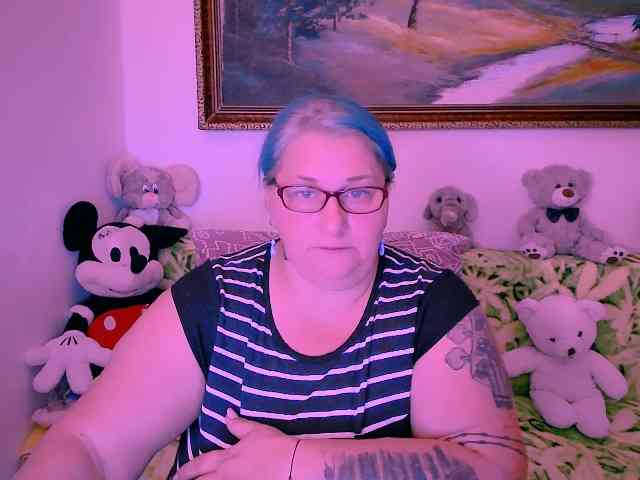 MarryBigBoobs1 webcam