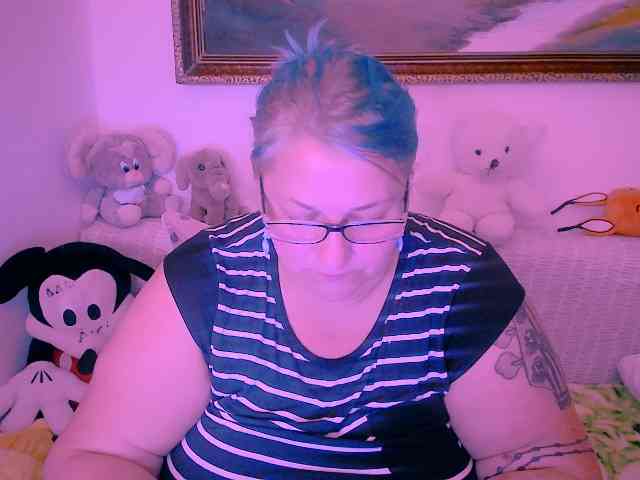 MarryBigBoobs1 webcam