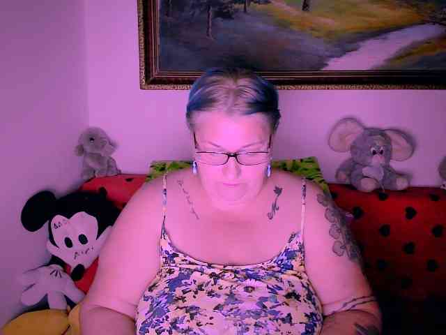 MarryBigBoobs1 webcam