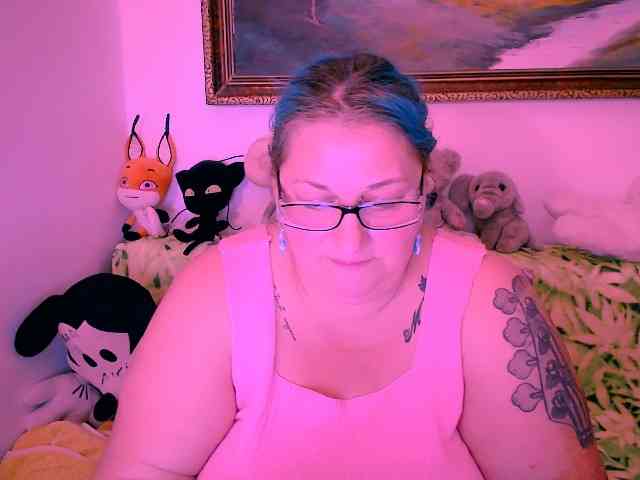 MarryBigBoobs1 webcam