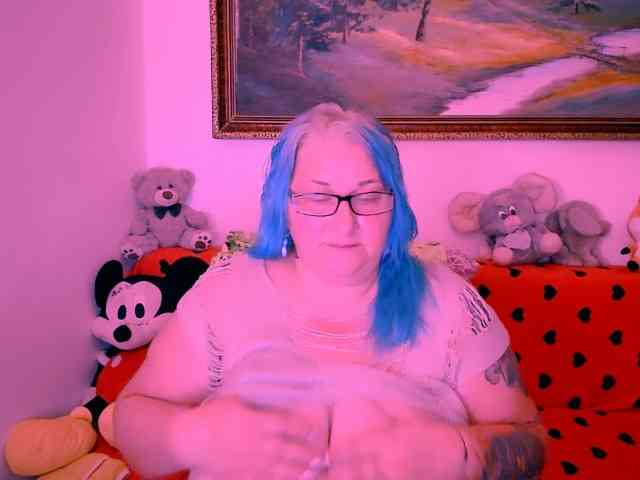 MarryBigBoobs1 webcam