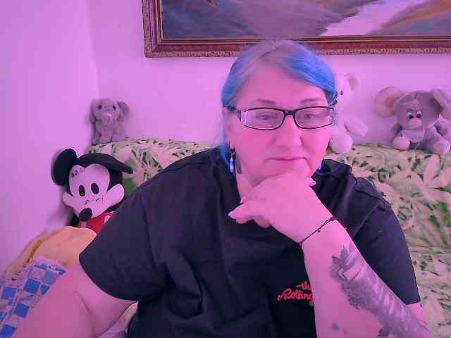 MarryBigBoobs1 webcam