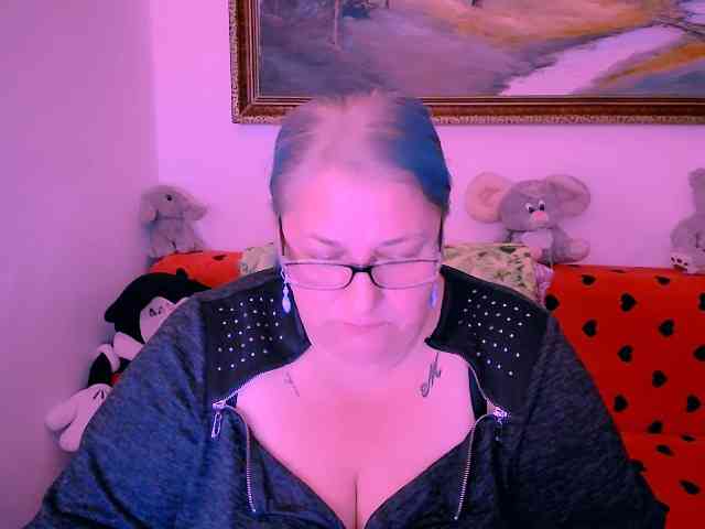 MarryBigBoobs1 webcam