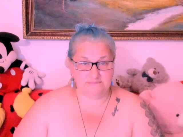 Shaved white, Shaved grannies, Group chat for 20 39 tokens, Full privates f..., granny chaterbate 3