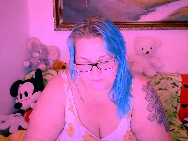 MarryBigBoobs1 webcam