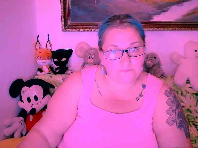 MarryBigBoobs1 webcam