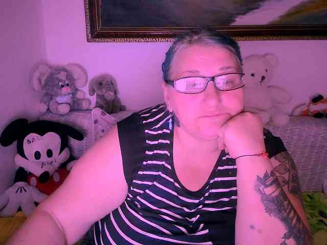 MarryBigBoobs1 webcam