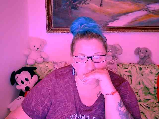 MarryBigBoobs1 webcam