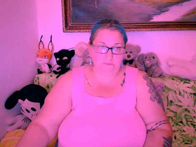 MarryBigBoobs1 webcam