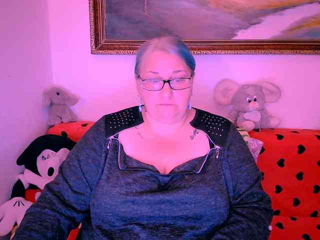 MarryBigBoobs1 webcam
