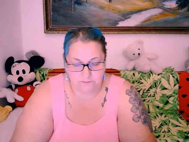 MarryBigBoobs1 webcam