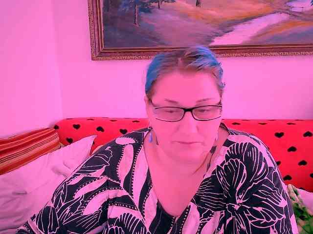 MarryBigBoobs1 webcam