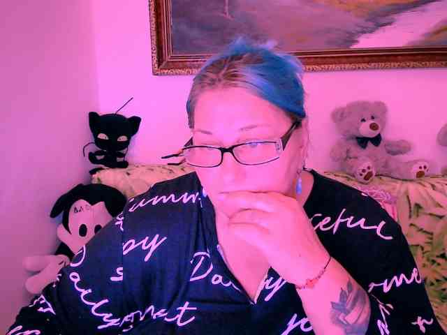 MarryBigBoobs1 webcam