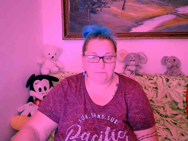 MarryBigBoobs1 webcam