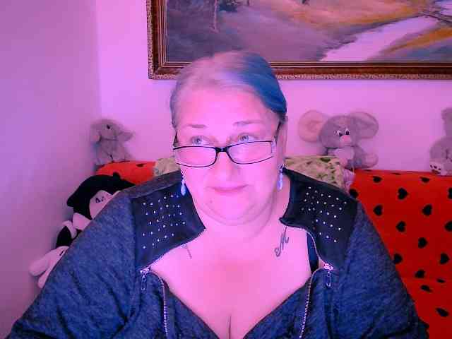 MarryBigBoobs1 webcam